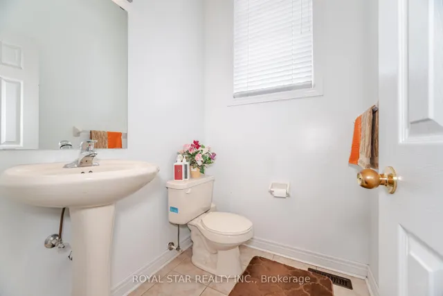 Additional image 17 of 21 Baylawn Circ