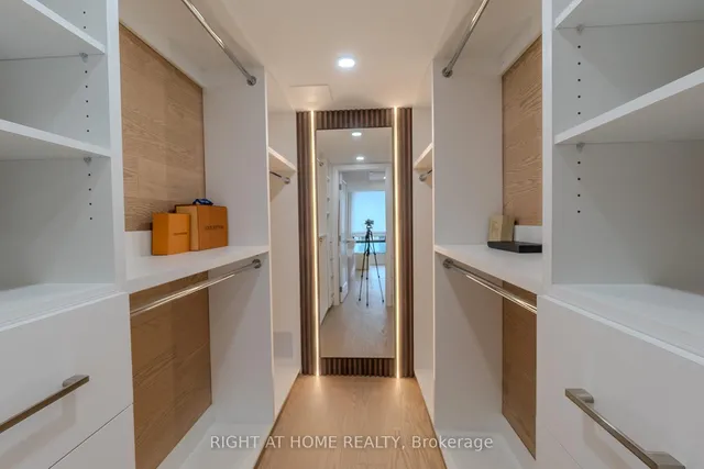 Additional image 22 of 447 Walmer Rd Unit 608