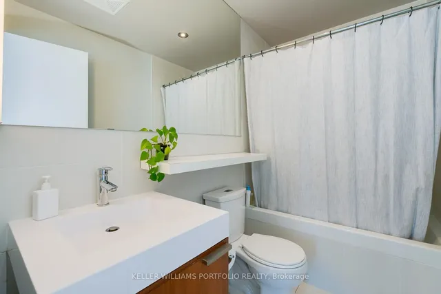 Additional image 12 of 318 King St Unit 1212