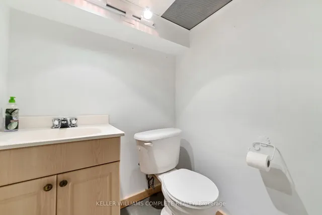 Additional image 22 of 138 Albany Ave