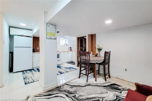 Additional image 29 of 698 Upper Sherman Ave