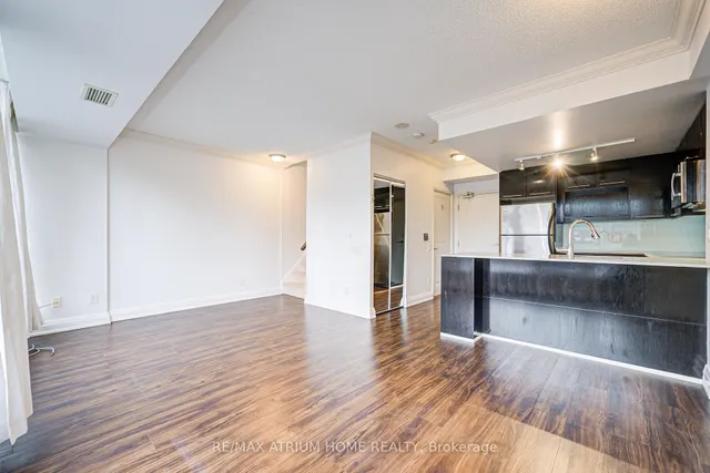 Additional image 13 of 23 Carlton St Unit 310