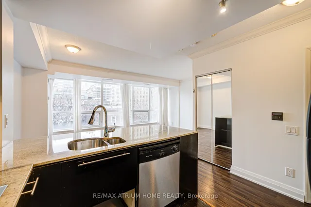 Additional image 10 of 23 Carlton St Unit 310