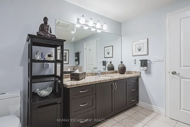 Additional image 27 of 125 Wilson St Unit 107