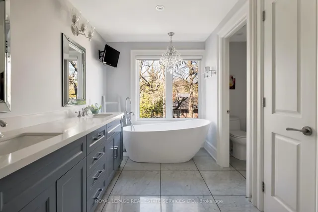 Additional image 30 of 390 Walmer Rd