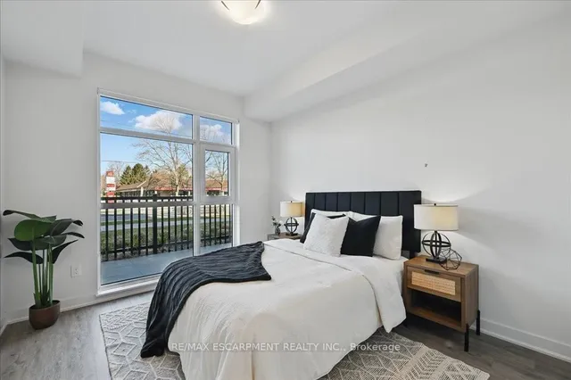 Additional image 16 of 340 PLAINS Rd Unit 102