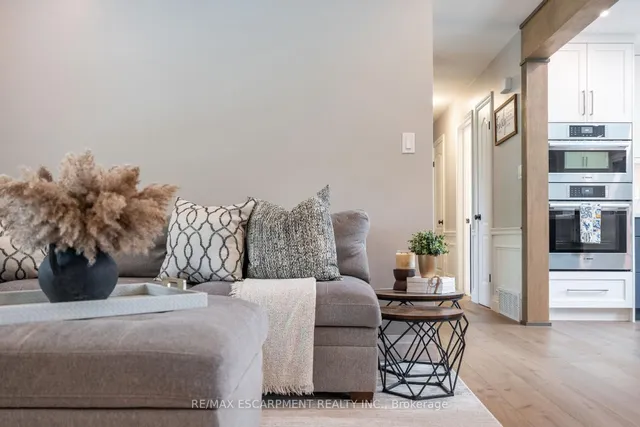 Additional image 17 of 13 Woodend Dr