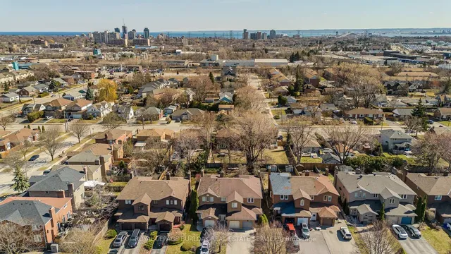 Additional image 3 of 1326 Treeland St