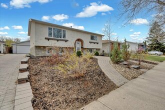 Additional image 5 of 8217 - 96 Ave