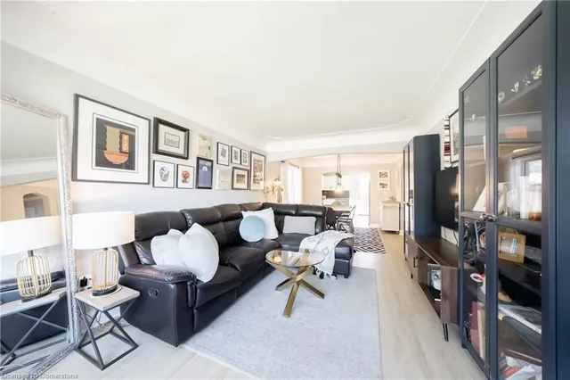 Additional image 5 of 105 Tragina Ave