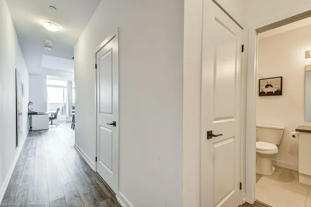 Additional image 10 of 450 Dundas St Unit 520