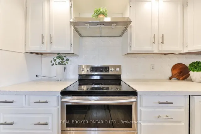 Additional image 11 of 542 Cumberland Ave