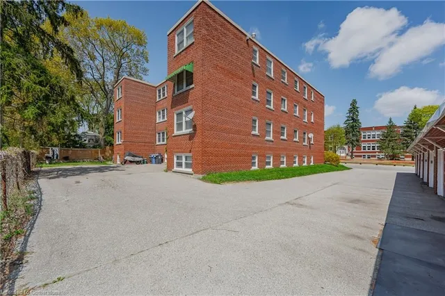 Additional image 27 of 265 Weber St Unit 6