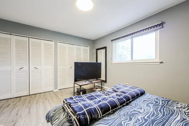 Additional image 20 of 1276 HILLVIEW Cres