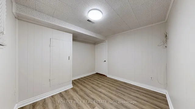 Additional image 38 of 40 Fourteenth St