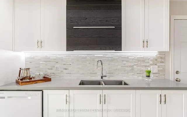 Additional image 9 of 2046 Glenada Cres