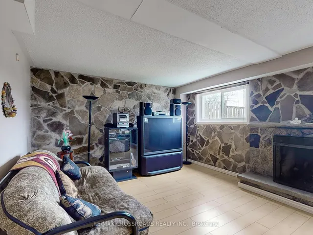 Additional image 34 of 62 Ernest Ave