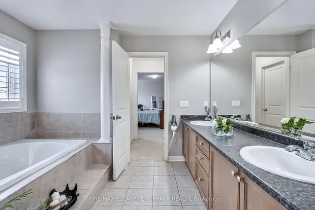 Additional image 41 of 30 Curran Rd