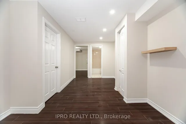 Additional image 41 of 803 Khan Cres