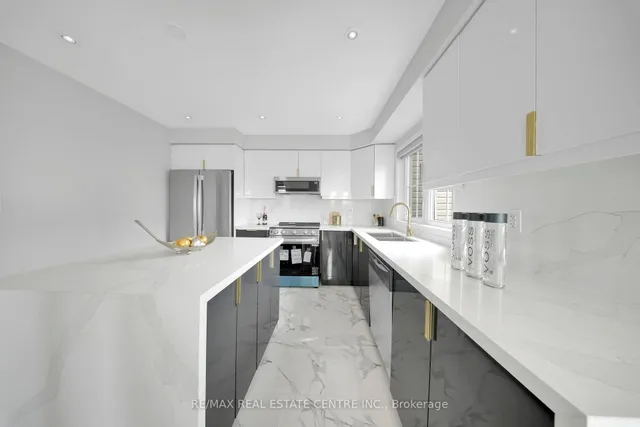 Additional image 15 of 100 Whitlock Ave