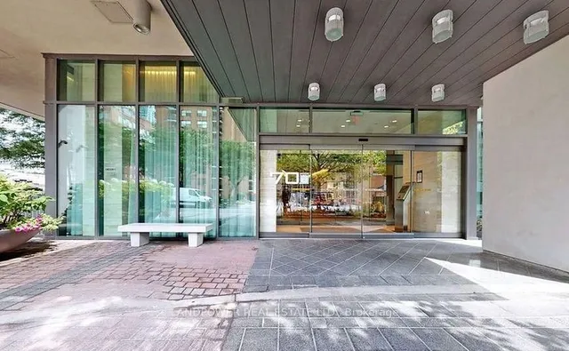 Additional image 3 of 70 Roehampton Ave Unit 1812