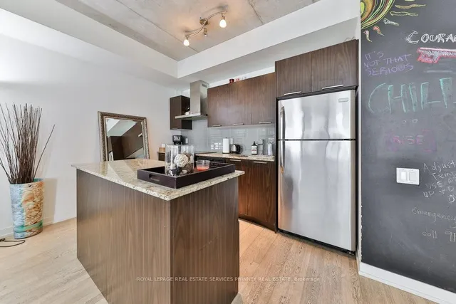 Additional image 16 of 650 King St Unit 207