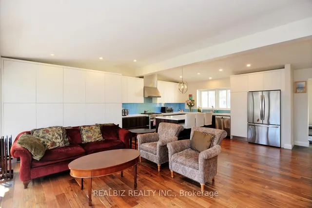 Additional image 11 of 7 Swallow Crt