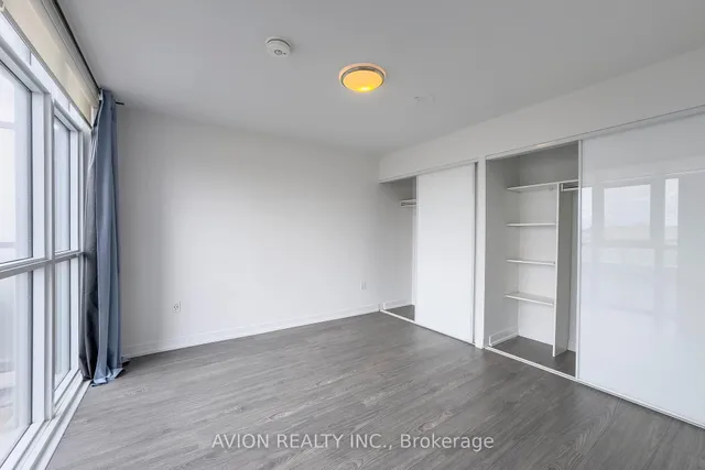 Additional image 9 of 225 Village Green Sq Unit 211