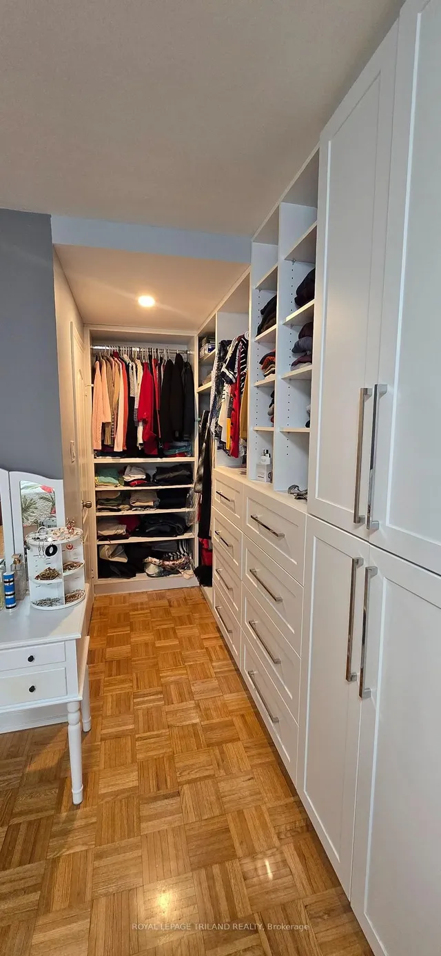 Additional image 15 of 44 LONGBOURNE Dr Unit 405