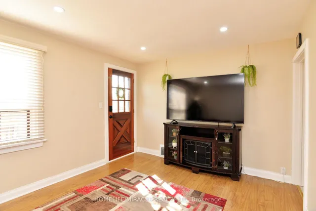 Additional image 22 of 7 Sophia St