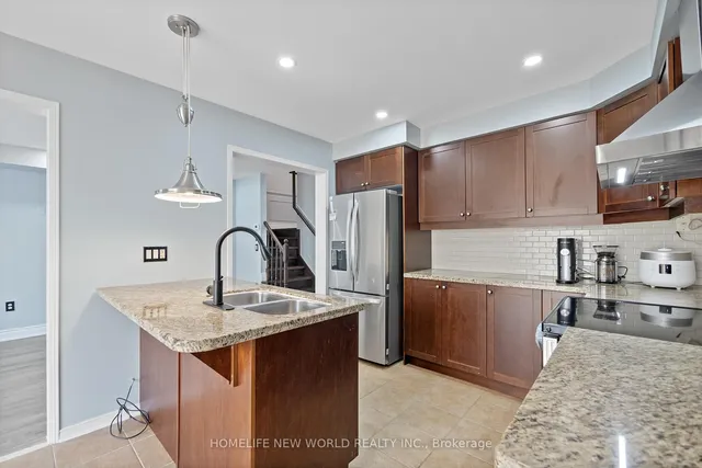 Additional image 10 of 4884 Capri Cres