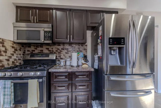 Additional image 10 of 17 Taymall St