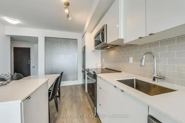 Additional image 9 of 1461 Lawrence Ave Unit 1706