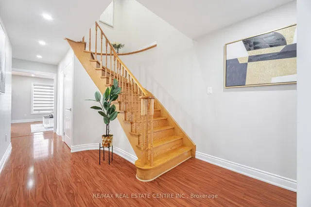 Additional image 20 of 27 Woodsend Ru