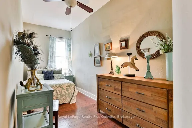 Additional image 24 of 14 Hatt St