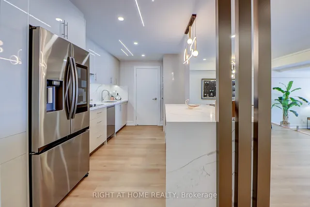 Additional image 18 of 130 Carlton St Unit 1207