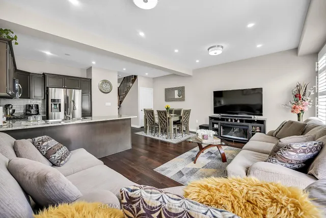 Additional image 23 of 8 Charleswood Cres