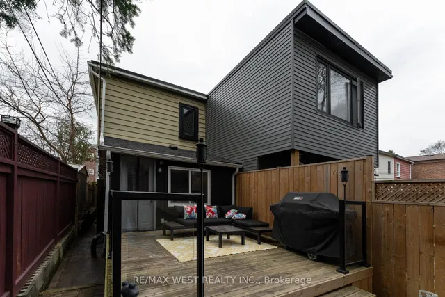 Additional image 29 of 2311 Gerrard St