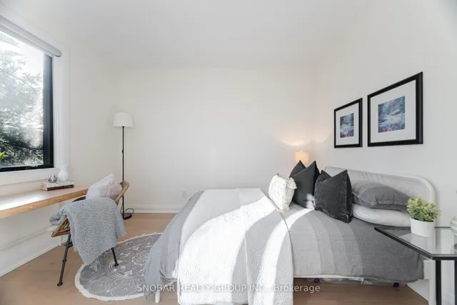 Additional image 24 of 720 Hillman Cres