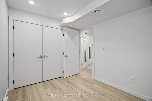 Additional image 37 of 25 Chamberlain Ave