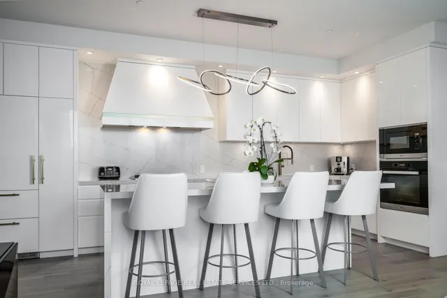 Additional image 2 of 1926 Lake Shore Blvd Unit PH 05 E