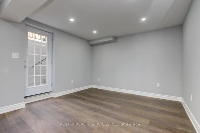 Additional image 31 of 44 Lormel Gate