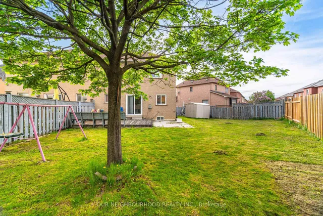 Additional image 33 of 71 Giraffe Ave