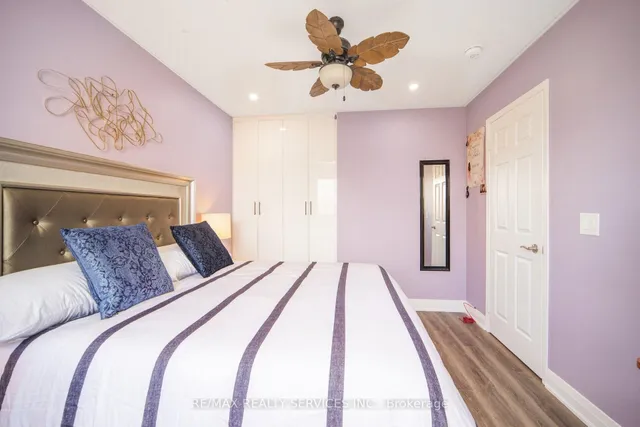 Additional image 36 of 24 Neville Cres