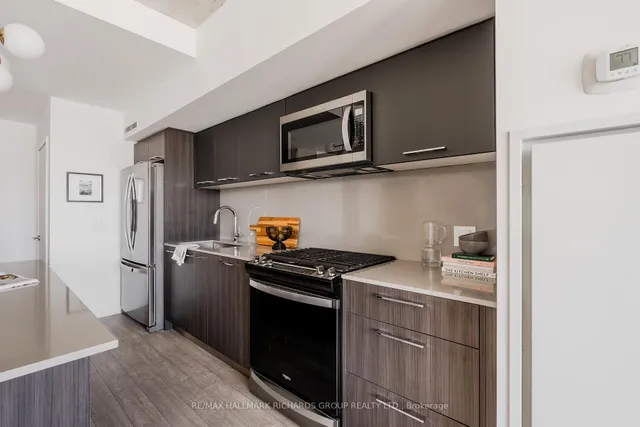 Additional image 3 of 45 Baseball Pl Unit 1408