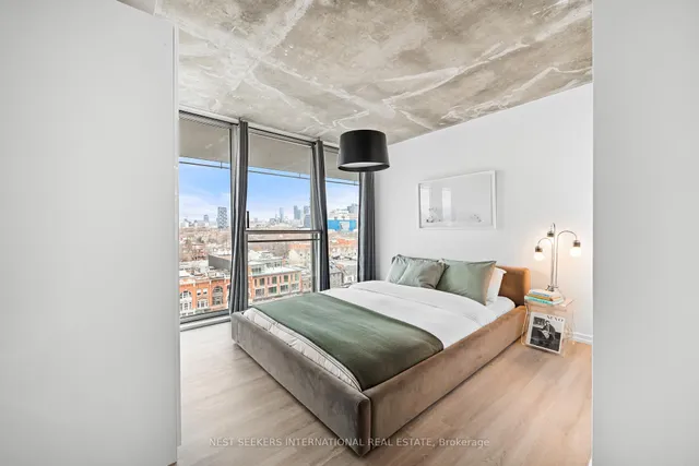 Additional image 7 of 388 Richmond St Unit 919