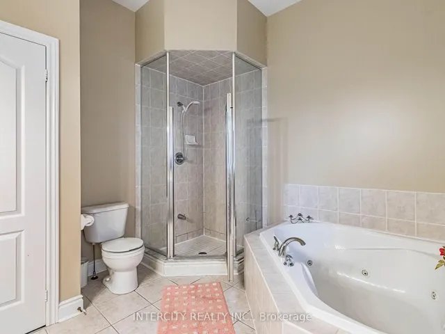 Additional image 16 of 35 Fontainebleu Rd