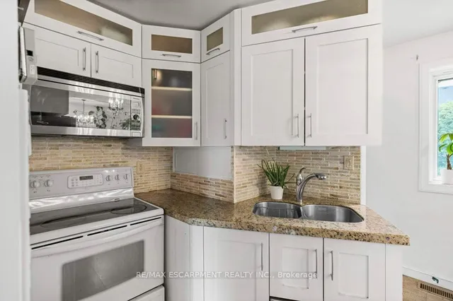 Additional image 16 of 630 Westview Ave