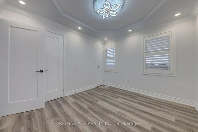 Additional image 32 of 27 Mountain Lion Tr