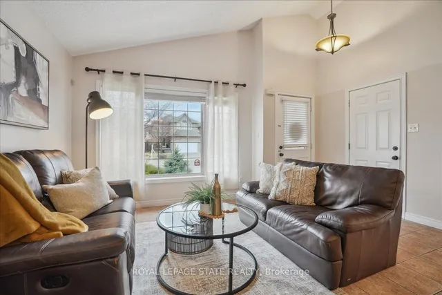 Additional image 15 of 32 Sonoma Lane